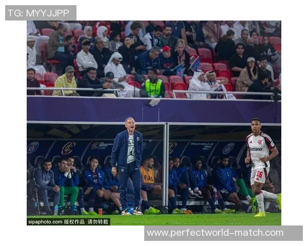 巴黎圣日耳曼友谊赛大胜莱比锡六球狂潮与帽子戏法点燃全场激情