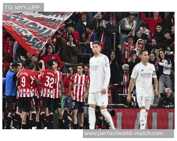 足总杯激战曼联与皇马互交白卷红牌争议引发全场热议