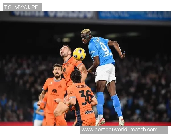 英超激战:那不勒斯与尤文图斯平局逆转瞬间引发转会热议