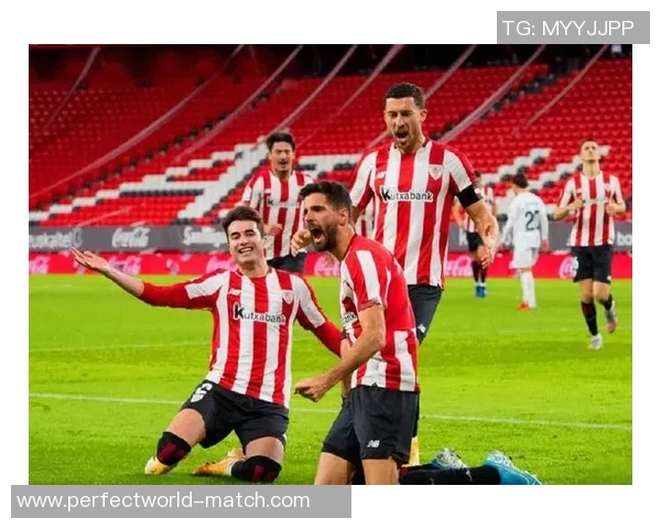 国王杯激战曼联逆转本菲卡四比三精彩集锦引爆全场气氛